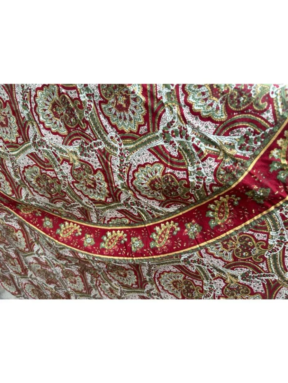 Williams Sonoma Tablecloth Round 70 in Burgundy Paisley 100% Cotton Vintage